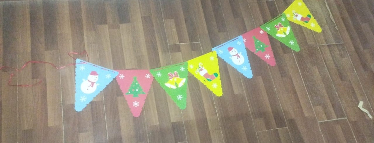 Christmas-Themed Bunting Banner